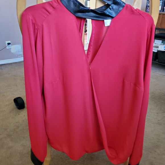 Tops - Picture 5 of 8